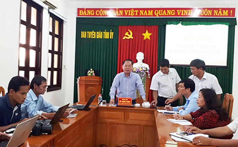 Trưởng ban Tuyên giáo Tỉnh ủy Bình Thuận Hồ Trung Phước chủ trì buổi họp