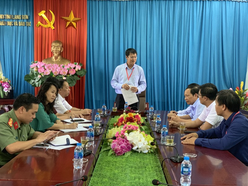 Thứ trưởng Lê Hải An làm việc với Ban chỉ đạo thi của tỉnh Lạng Sơn.