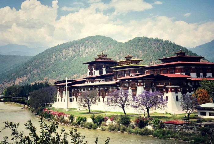 Định nghĩa "hạnh phúc" giản đơn ở vương quốc trên mây Bhutan