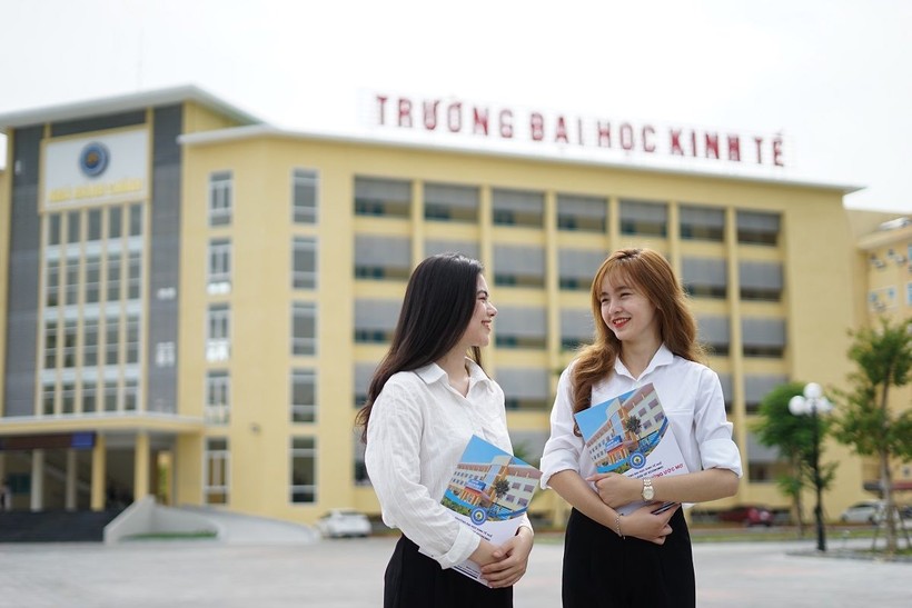 Trường Đại học Kinh tế, ĐH Huế sẽ tổ chức nhập học chính thức cho tân sinh viên từ 7h30 ngày 21/8/2019 tại 99 Hồ Đắc Di, thành phố Huế.