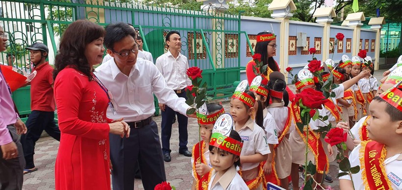 TPHCM: Phó Thủ tướng Vũ Đức Đam dự khai giảng trường Tiểu học Lê Văn Tám 