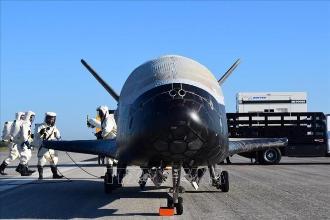 Tàu con thoi X-37B tại Trung tâm vũ trụ Kennedy ở Florida, Mỹ, ngày 7/5/2017. Ảnh tư liệu: AFP/TTXVN.
