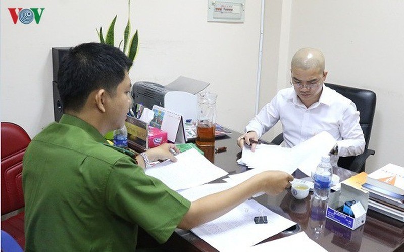 Công an làm việc với Nguyễn Thái Luyện - nguyên Chủ tịch Công ty địa ốc Alibaba.