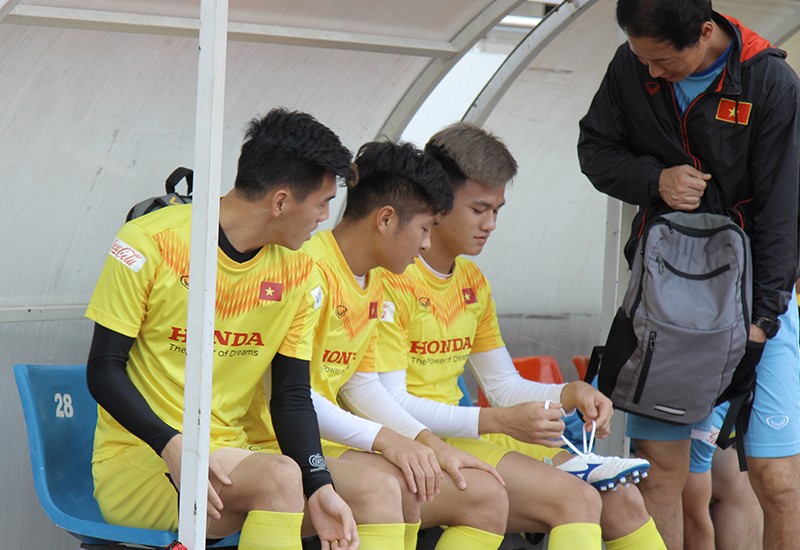 Một số hình ảnh tập luyện của U23 Việt Nam trên SVĐ Thống Nhất - ảnh Tuấn Anh.