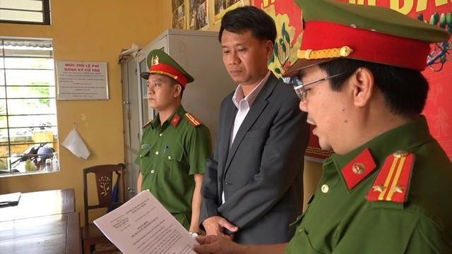 Cơ quan  Công an tỉnh Thừa Thiên Huế đọc lệnh bắt giam Hoàng Khánh Huy.