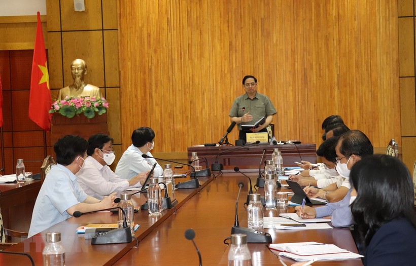 Thủ tướng Phạm Minh Chính phát biểu kết luận tại buổi làm việc. (Ảnh: Lê Đức Hoảnh/TTXVN).
