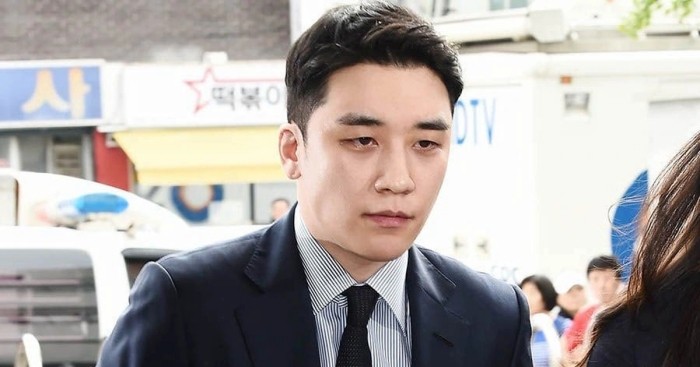 Seungri đối mặt 3 năm tù giam vì tội danh trung gian mại dâm và đánh bạc bất hợp pháp. 