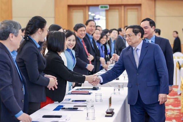 Thủ tướng Phạm Minh Chính chủ trì Hội nghị đánh giá kết quả thực hiện Quy chế về mối quan hệ công tác giữa Chính phủ và Tổng Liên đoàn Lao động Việt Nam - Ảnh: VGP/Nhật Bắc
