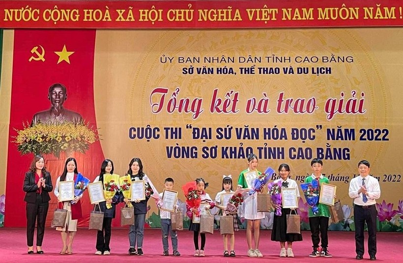 Cao Bằng trao giải Cuộc thi đại sứ văn hóa đọc năm 2022.