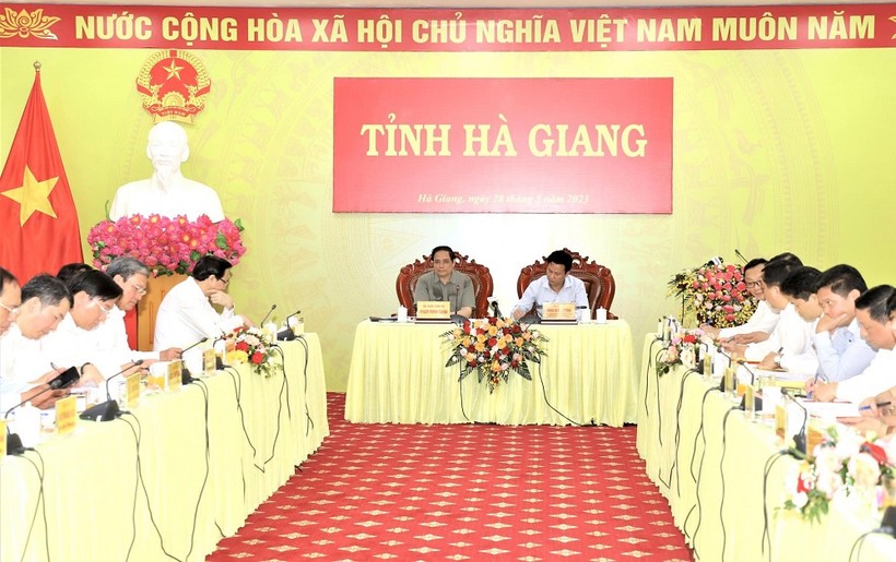 Thủ tướng Chính phủ Phạm Minh Chính làm việc với tỉnh Hà Giang.