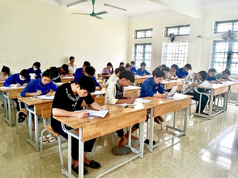 Học sinh vùng cao Hà Giang gấp rút ôn thi tốt nghiệp THPT 2023.
