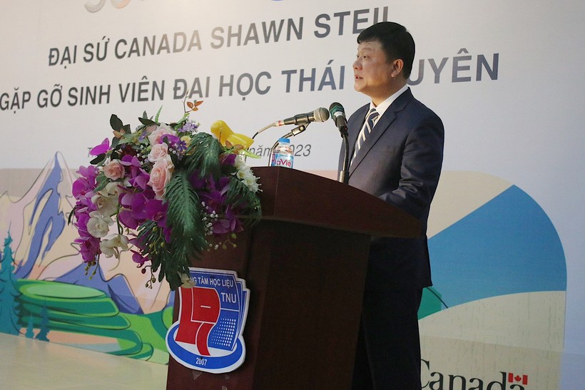 PGS.TS Hoàng Văn Hùng, Giám đốc Đại học Thái Nguyên phát biểu tại chương trình. ảnh 2