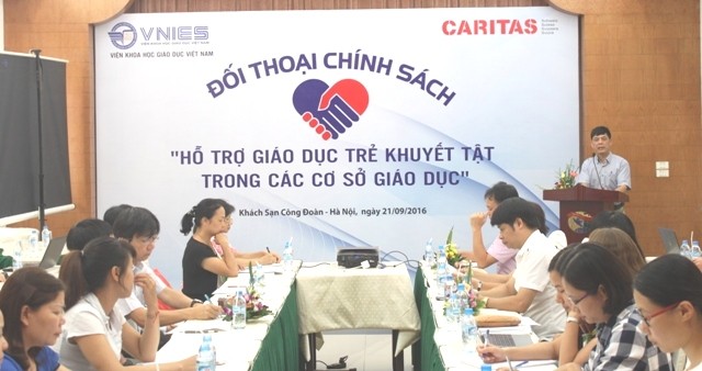 GS.TS. Trần Công Phong - Viện trưởng Viện Khoa học giáo dục Việt Nam - Trưởng ban quản lý dự án phát biểu tại hội thảo