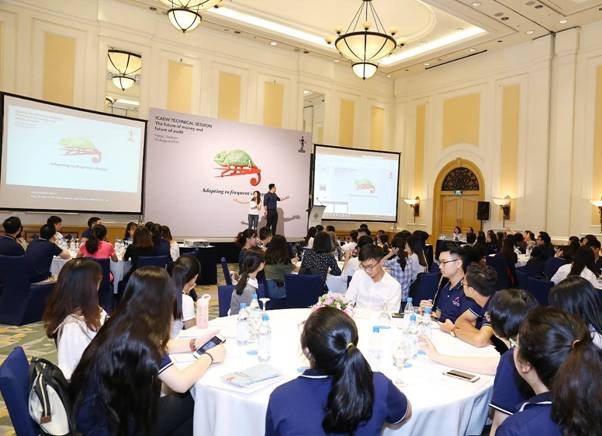 Hội thảo tại Hà Nội thu hút được sự quan tâm của nhiều sinh viên ngành tài chính, kế toán.