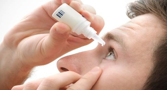 Bệnh nhân tự ý sử dụng thuốc Tobradex có thể bị mù lòa.