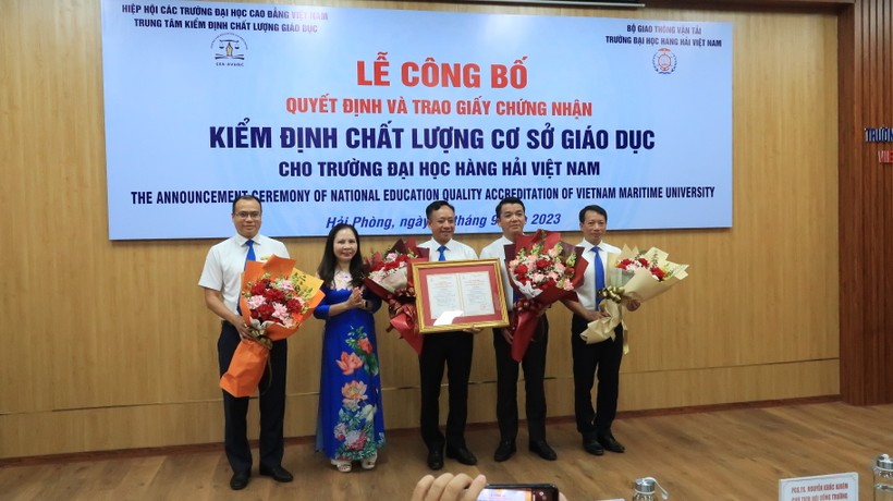 Trường Đại học Hàng hải Việt Nam nhận Giấy chứng nhận Kiểm định chất lượng cơ sở giáo dục.