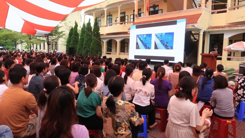 Hội nghị Cha mẹ học sinh đầu năm tại Trường THPT Mạc Đĩnh Chi thực hiện 3 công khai. ảnh 3