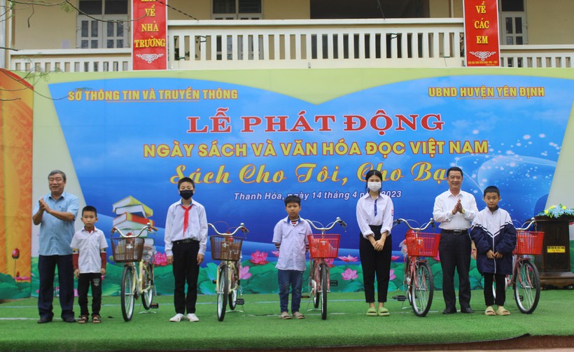 Học sinh Thanh Hóa hào hứng với Ngày Sách và Văn hóa đọc Việt Nam ảnh 4