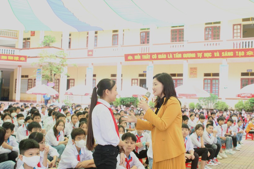 Học sinh Thanh Hóa hào hứng với Ngày Sách và Văn hóa đọc Việt Nam ảnh 5