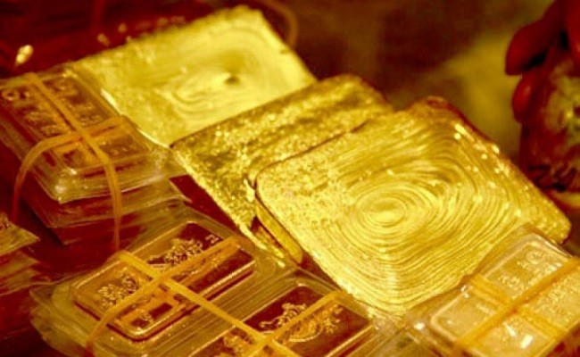 Giá vàng hôm nay giảm dưới mức 67 triệu đồng/ lượng