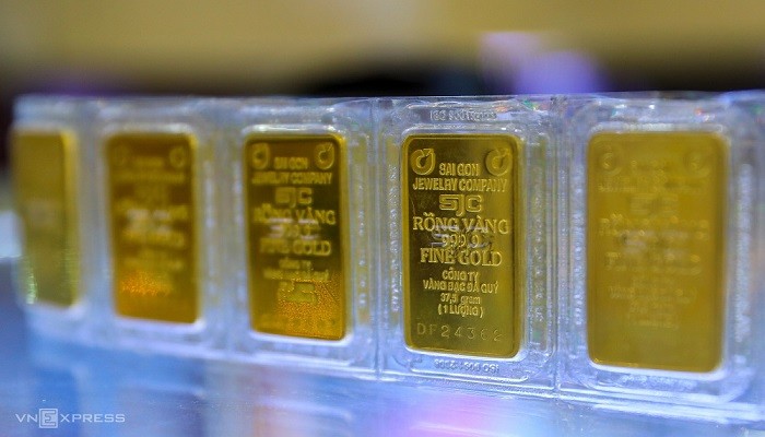 Giá vàng hôm nay 2/3 tiếp đà tăng mạnh, tiến sát ngưỡng 80 triệu đồng/lượng