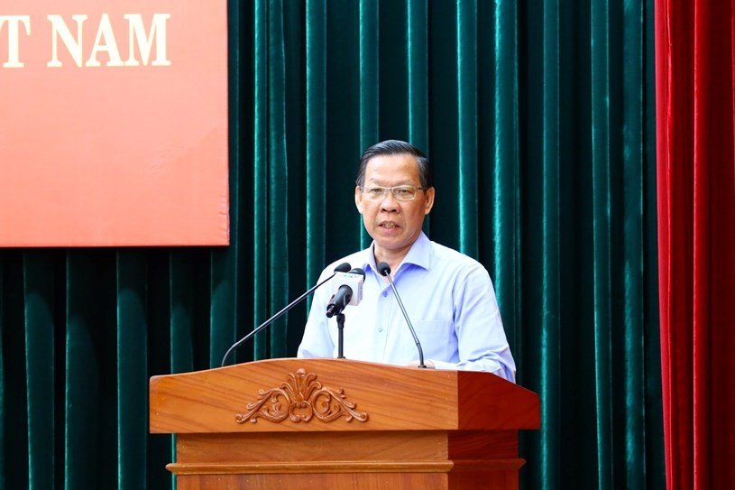 Chủ tịch TPHCM Phan Văn Mãi phát biểu tại cuộc họp mặt. (Ảnh: Huyền Mai)