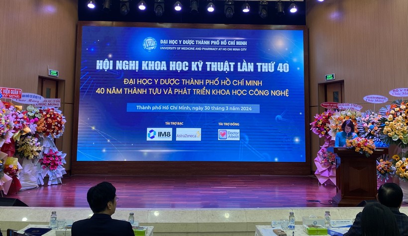 PGS.TS Nguyễn Thị Liên Hương, Thứ trưởng Bộ Y tế phát biểu tại Hội nghị. Ảnh: Cẩm Anh
