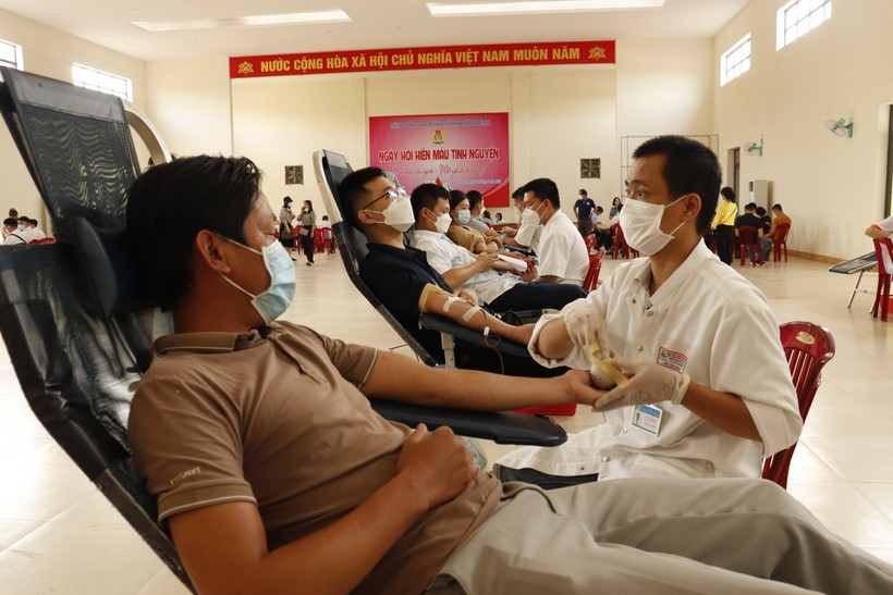 Ban tổ chức thu về 448 đơn vị máu, phục vụ cho công tác cấp cứu và điều trị người bệnh.