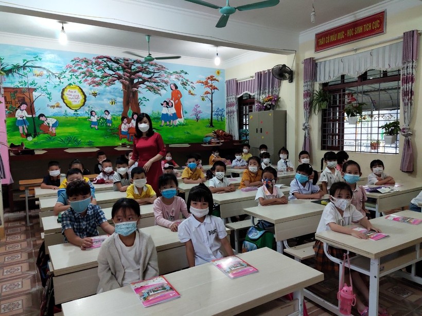 Trên 9.500 học sinh lớp 1 của tỉnh Lai Châu tựu trường ngày 23/8. 