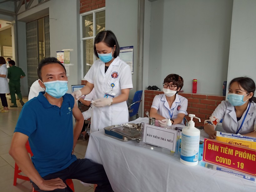 Tỉnh Lai Châu đẩy mạnh tiêm vắc xin phòng chống Covid-19.