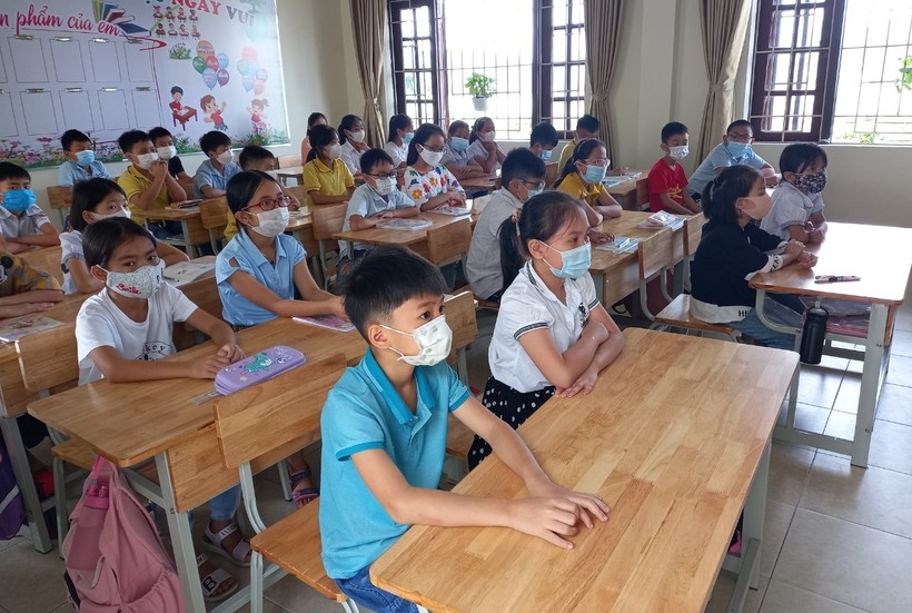 Lai Châu có hơn 8.500 học sinh, cán bộ quản lý, giáo viên, nhân viên trường học là F1 đến F5 của các ca bệnh.