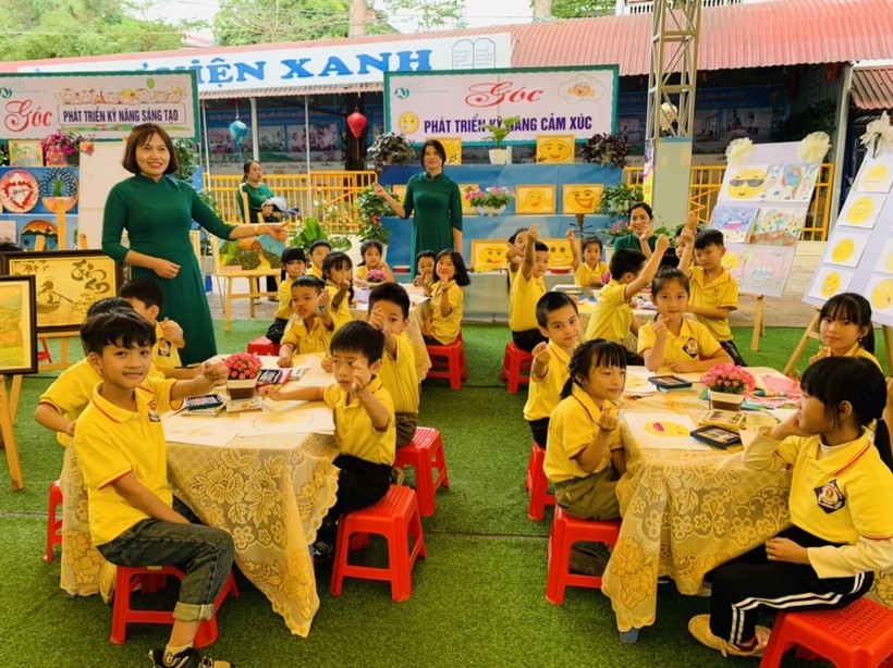 Học sinh trường Tiểu học số 2, thành phố Lai Châu tham gia hoạt động ngoại khóa.