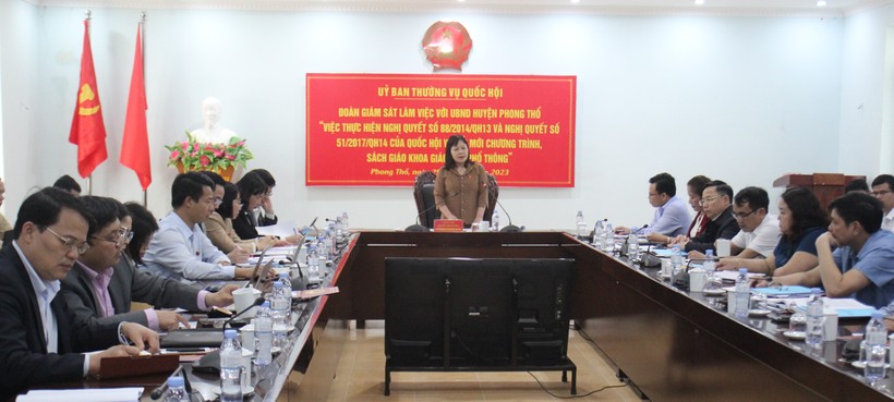 Đoàn giám sát làm việc với huyện Phong Thổ (Lai Châu)