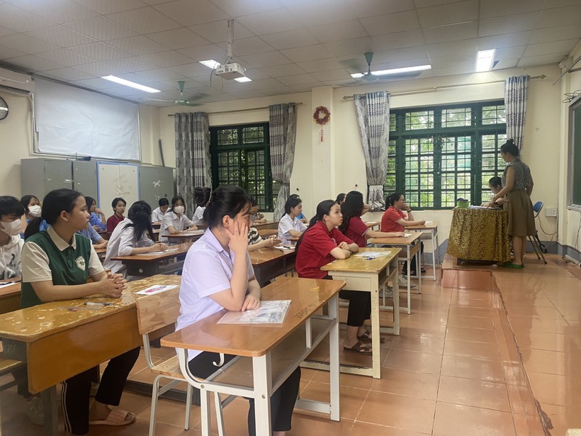 Các thí sinh dự thi tại Hội đồng thi THPT Chuyên Lào Cai.