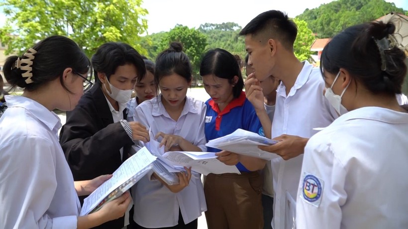 Tỷ lệ đỗ tốt nghiệp THPT tỉnh Lào Cai đạt 99,5%.