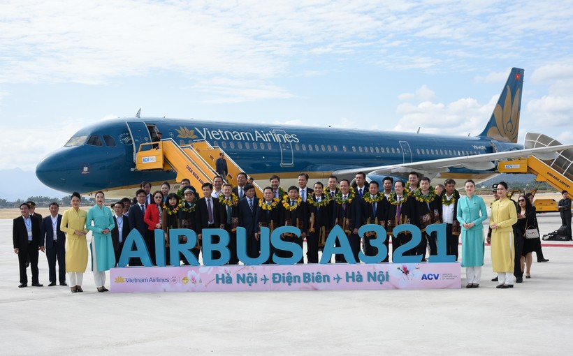 Sân bay Điện Biên đón những hành khách đầu tiên sau 8 tháng đóng cửa.