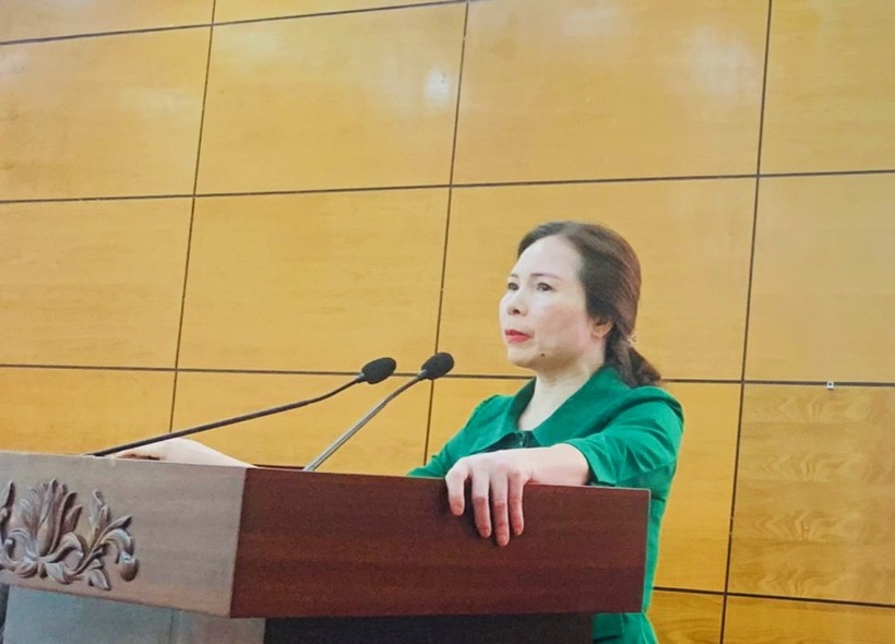 Bà Dương Bích Nguyệt, Giám đốc Sở GD&ĐT tỉnh Lào Cai phát biểu tại Hội nghị.