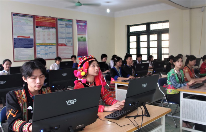 Công tác giáo dục dân tộc luôn được tỉnh Điện Biên quan tâm thực hiện.