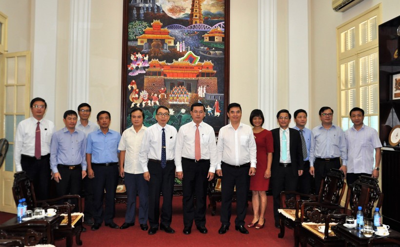 Thứ trưởng Bộ GD&ĐT Nguyễn Văn Phúc làm việc với Đại học Huế.