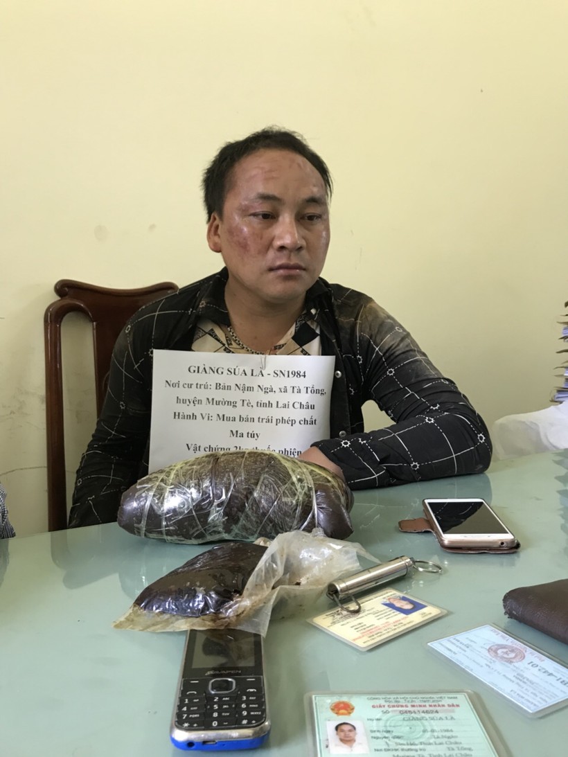 Điện Biên: Bắt một đối tượng vận chuyển trái phép 2kg thuốc phiện tại huyện Mường Nhé