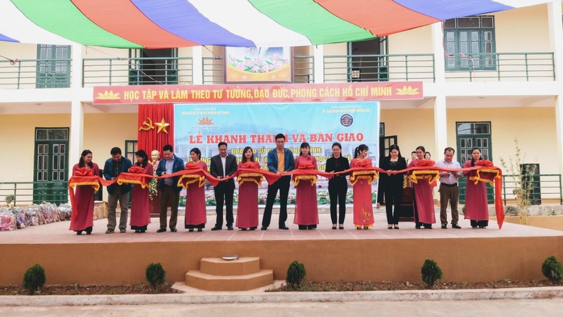 Bàn giao trường học mới cho huyện Mường Nhé tỉnh Điện Biên