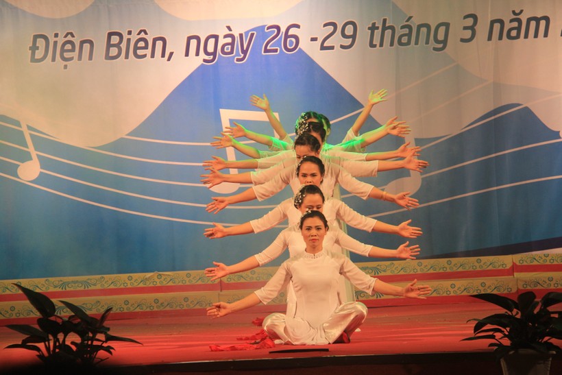 Liên hoan Tiếng hát giáo viên tỉnh Điện Biên 2019: Không gian nghệ thuật đa sắc thái
