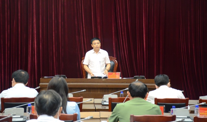 Ông Nguyễn Văn Thắng - Bí thư Tỉnh ủy Điện Biên phát biểu tại cuộc họp.