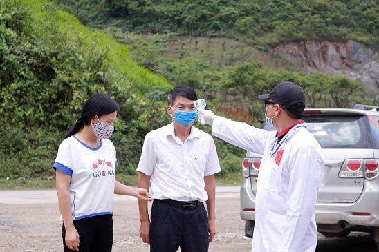 Tăng cường kiểm tra y tế với những người vào địa bàn Sơn La.