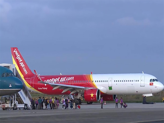 Chuyến bay VJ513 của hãng từ Nội Bài (Hà Nội) đi Đà Nẵng khi bắt đầu tăng tốc chạy đà để cất cánh thì đột ngột giảm tốc rồi quay lại sân đậu để kiểm tra. Ảnh minh họa.