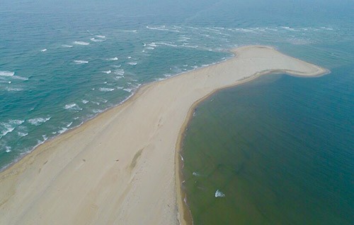 Quá trình cồn cát 15 ha trồi lên mặt biển ở Quảng Nam