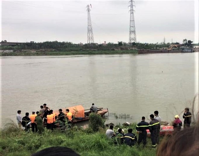 Thực hư tin nhảy xuống sông Đuống cứu cô gái tự tử, 2 thanh niên đuối nước 