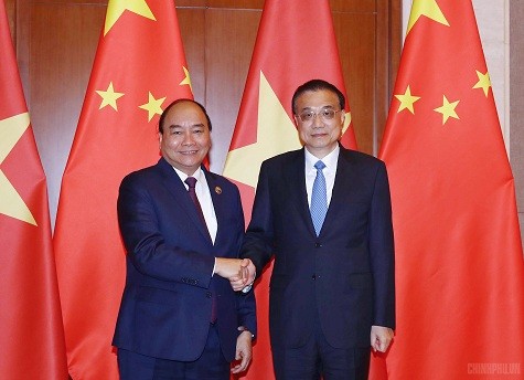 Thủ tướng Nguyễn Xuân Phúc và Thủ tướng Quốc vụ viện Trung Quốc Lý Khắc Cường. Ảnh: VGP/Quang Hiếu.
