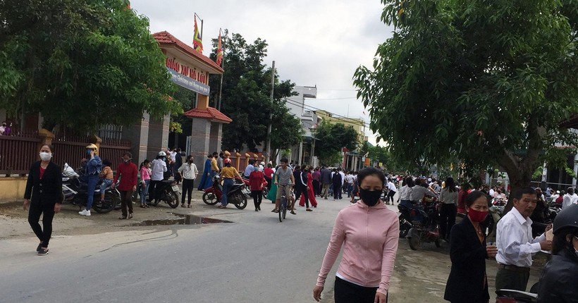 Bí thư Quảng Bình đề nghị xử nghiêm vụ hàng trăm giáo dân tập trung hành lễ