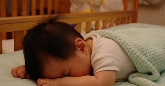 Hai tư thế ngủ của trẻ cực nguy hiểm, người mới làm cha mẹ cần cẩn thận lưu ý
